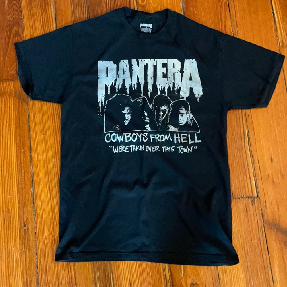 Men’s black PanterA shirt size medium
